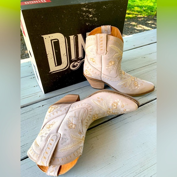 Women’s Sand Boots by Dingo - Picture 4 of 4